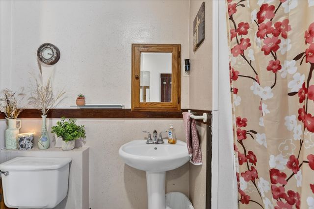 825 Harlem Road, Machesney Park, IL 61115