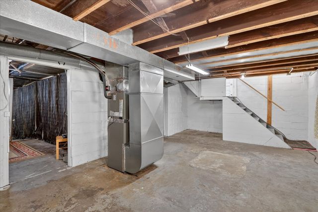 825 Harlem Road, Machesney Park, IL 61115