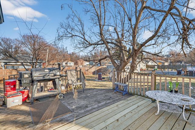 825 Harlem Road, Machesney Park, IL 61115