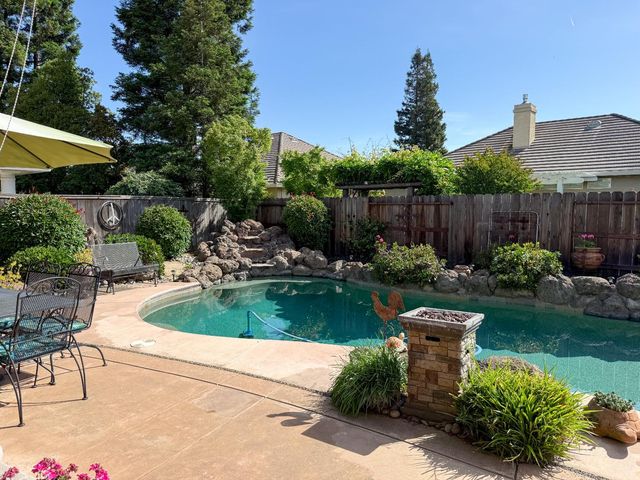 1116 Bridgetowne Dr, Lodi, CA 95242