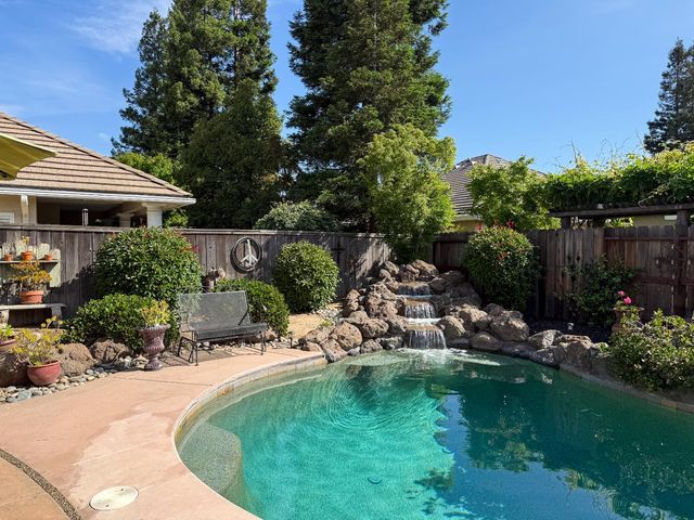 1116 Bridgetowne Dr, Lodi, CA 95242