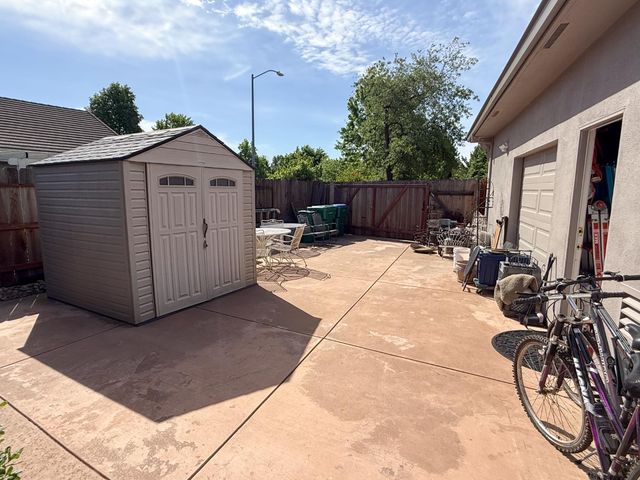 1116 Bridgetowne Dr, Lodi, CA 95242