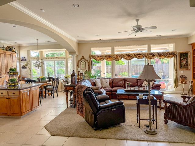 1116 Bridgetowne Dr, Lodi, CA 95242