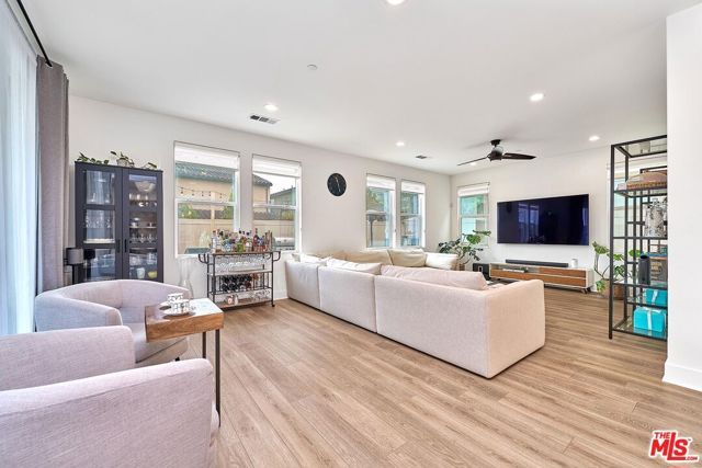 4101 Adishian Way, Corona, CA 92883