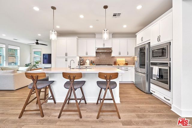 4101 Adishian Way, Corona, CA 92883