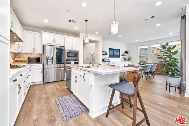 4101 Adishian Way, Corona, CA 92883