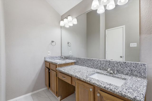 1806 Cactus Circle, Lewisville, TX 75077