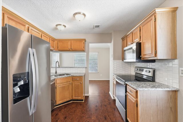 1806 Cactus Circle, Lewisville, TX 75077