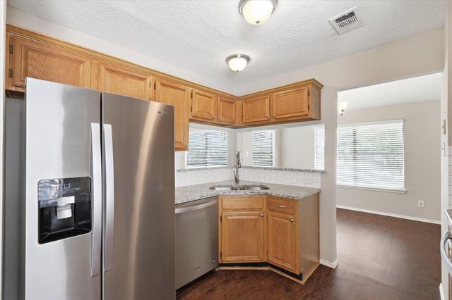 1806 Cactus Circle, Lewisville, TX 75077