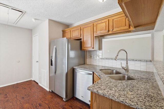 1806 Cactus Circle, Lewisville, TX 75077