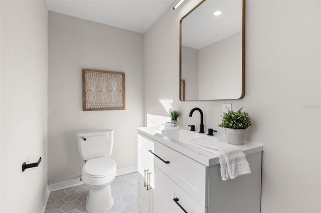 7301 S WEST SHORE BOULEVARD, Tampa, FL 33616