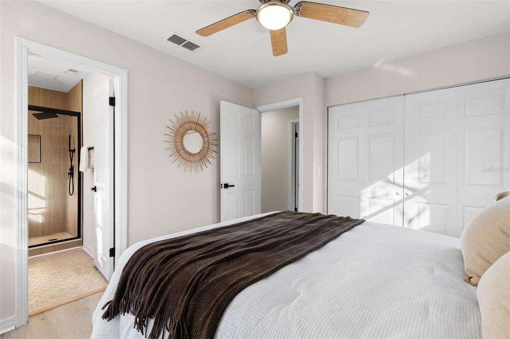 Image 14 of property listing at 7301 S WEST SHORE BOULEVARD, Tampa, FL 33616