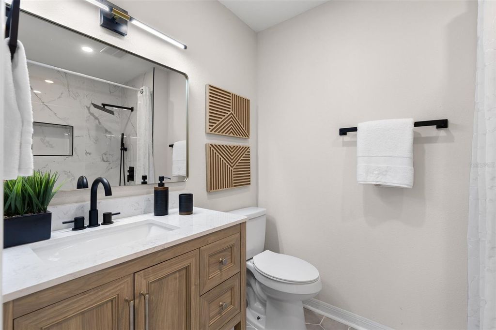 Image 19 of property listing at 7301 S WEST SHORE BOULEVARD, Tampa, FL 33616