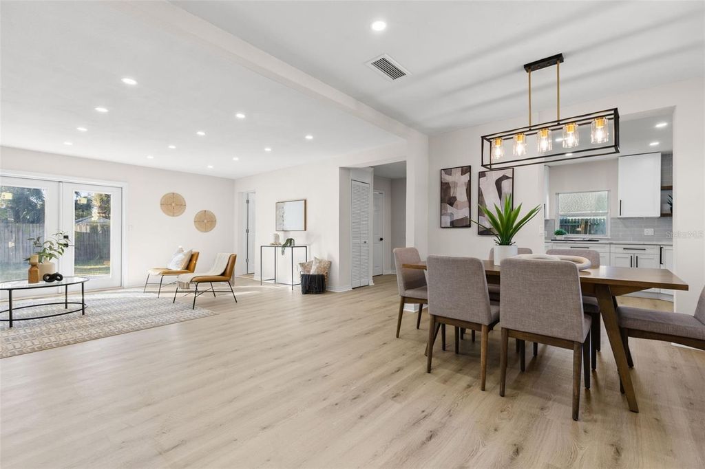 Image 3 of property listing at 7301 S WEST SHORE BOULEVARD, Tampa, FL 33616