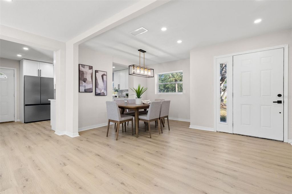 Image 4 of property listing at 7301 S WEST SHORE BOULEVARD, Tampa, FL 33616