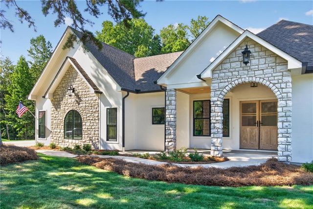 284 Braswell Mountain Road, Dallas, GA 30132