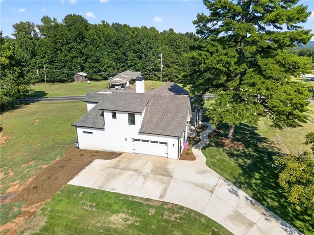 284 Braswell Mountain Road, Dallas, GA 30132