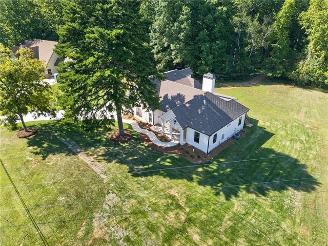 284 Braswell Mountain Road, Dallas, GA 30132
