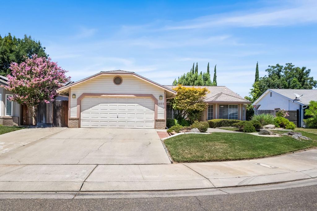 1033 Deerfield, Merced, CA 95340