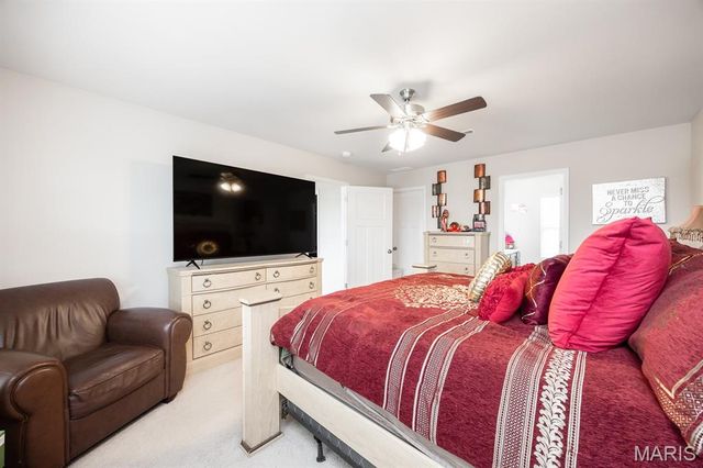 850 Bluff Ridge Lane, Shiloh, IL 62221