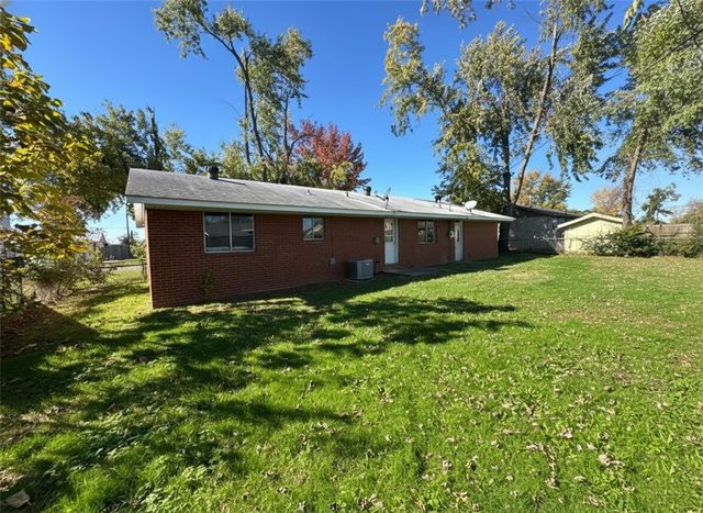 811 N 15th Street, Rogers, AR 72756