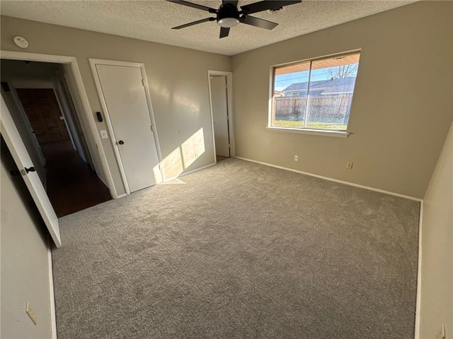 811 N 15th Street, Rogers, AR 72756