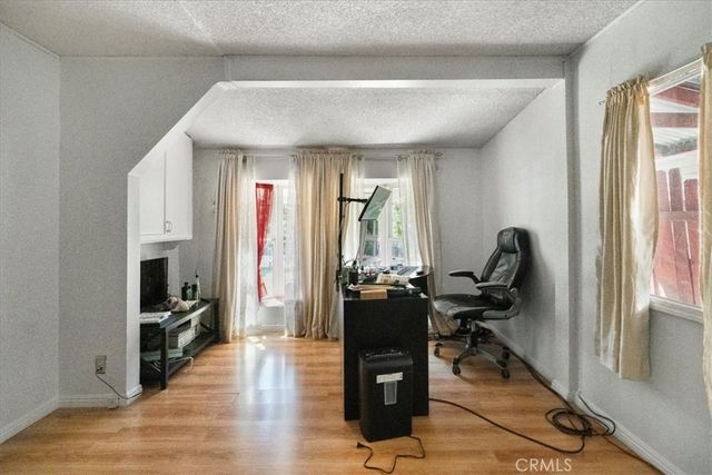 22111 Covello, Canoga Park, CA 91303