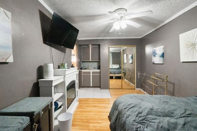 22111 Covello, Canoga Park, CA 91303