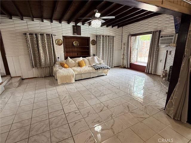 22111 Covello, Canoga Park, CA 91303