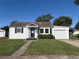 713 Flintridge Drive, Fairborn, OH 45324