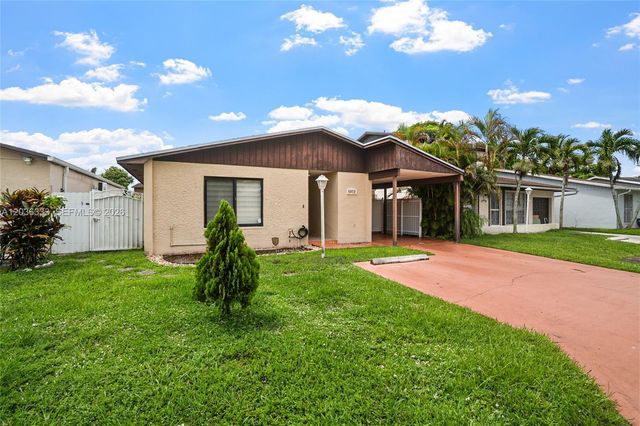 5412 NW 193rd Lane, Miami Gardens, FL 33055