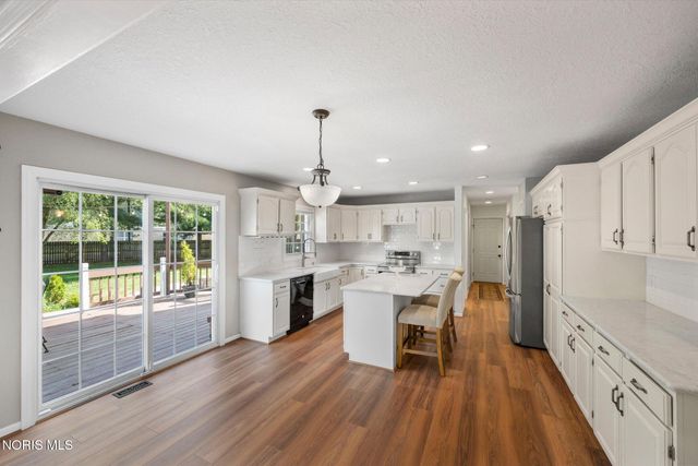 5024 Hunters Green Drive, Toledo, OH 43623