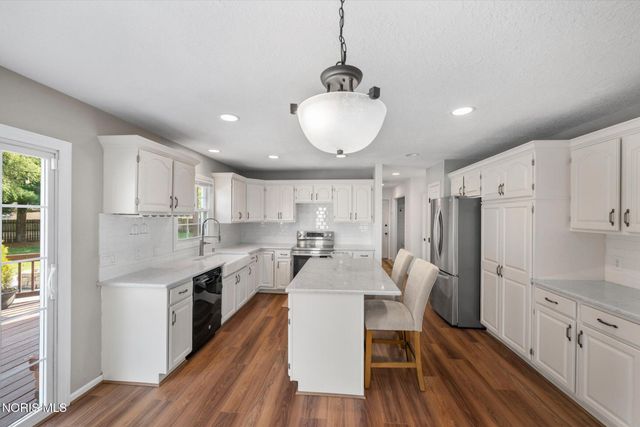 5024 Hunters Green Drive, Toledo, OH 43623