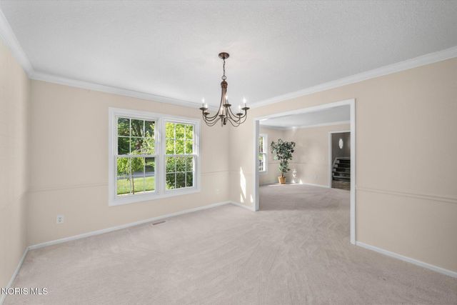 5024 Hunters Green Drive, Toledo, OH 43623