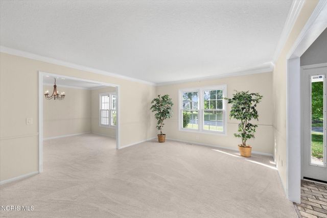 5024 Hunters Green Drive, Toledo, OH 43623