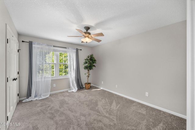5024 Hunters Green Drive, Toledo, OH 43623