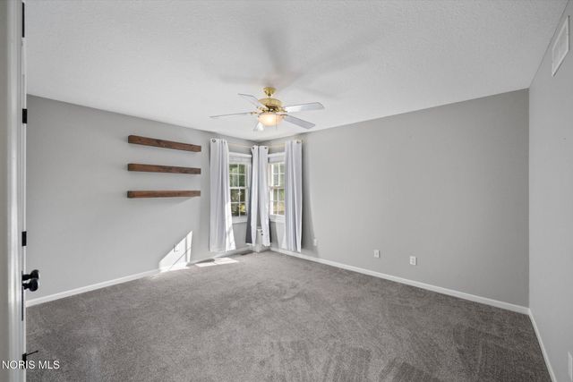 5024 Hunters Green Drive, Toledo, OH 43623
