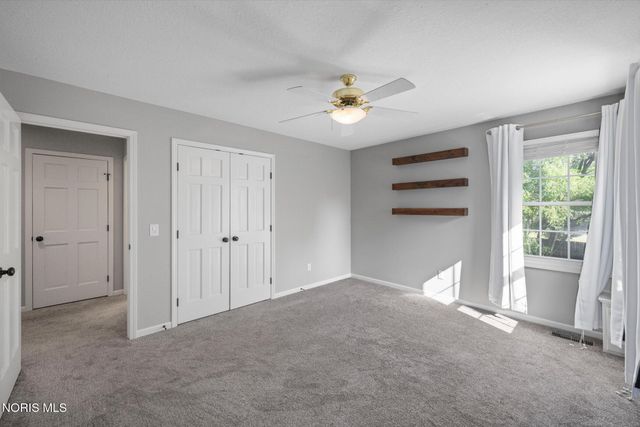 5024 Hunters Green Drive, Toledo, OH 43623