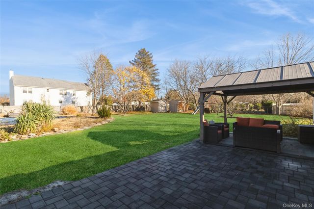 68 Oleeta Road, Mount Sinai, NY 11766