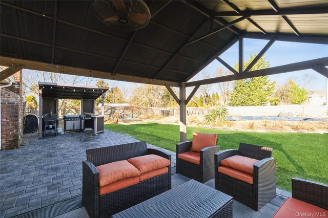 68 Oleeta Road, Mount Sinai, NY 11766