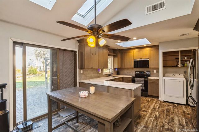 68 Oleeta Road, Mount Sinai, NY 11766