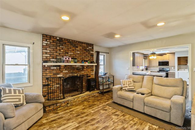 68 Oleeta Road, Mount Sinai, NY 11766