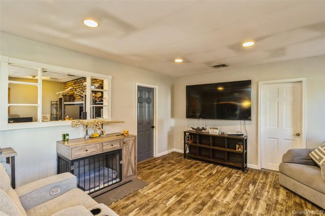 68 Oleeta Road, Mount Sinai, NY 11766