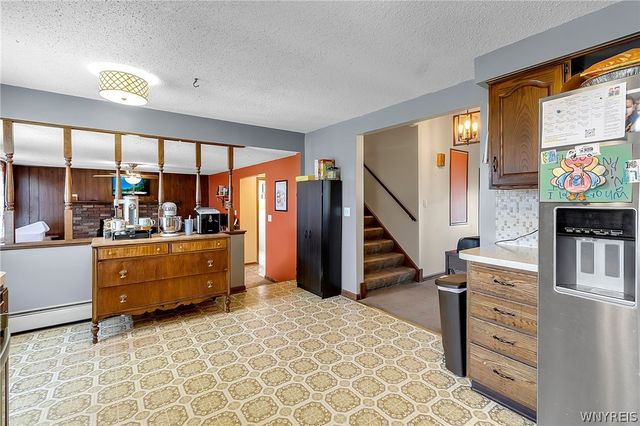 12 Rollingwood Drive, Lancaster, NY 14086
