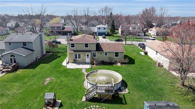 12 Rollingwood Drive, Lancaster, NY 14086