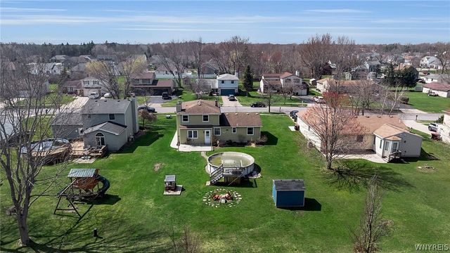 12 Rollingwood Drive, Lancaster, NY 14086