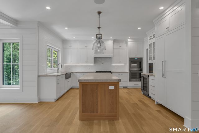 132 Summer Hill Road, Madison, CT 06443