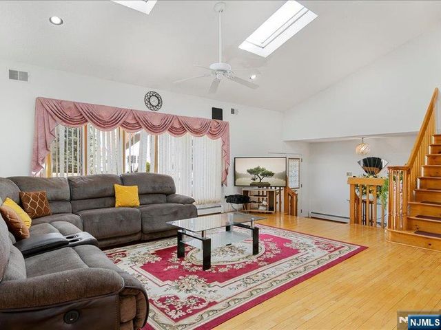 81 Hastings Avenue, Nutley, NJ 07110