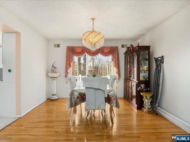 81 Hastings Avenue, Nutley, NJ 07110