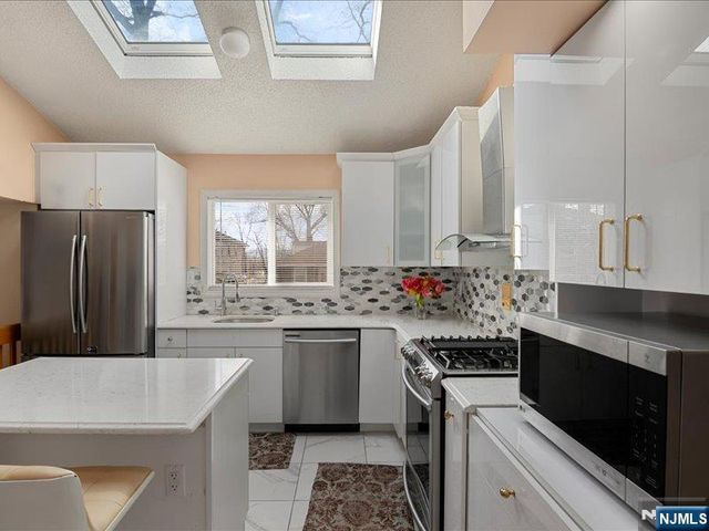 81 Hastings Avenue, Nutley, NJ 07110